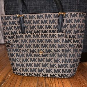Michael Kors Jet Set Logo Tote Bag